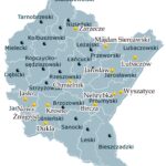 Mapa województwa podkarpackiego z zaznaczonymi miejscowościami w których są beneficjenci programu Bardzo Młoda Kultura w roku 2024
